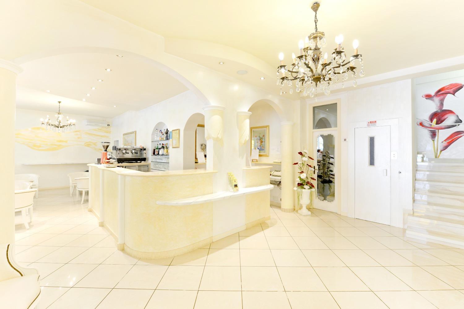 Hotel Gioiosa Cesenatico Ngoại thất bức ảnh
