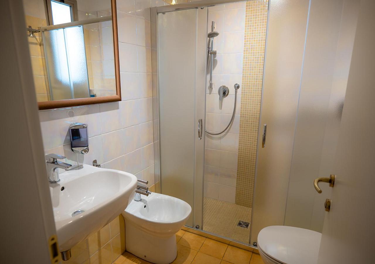 Hotel Gioiosa Cesenatico Ngoại thất bức ảnh