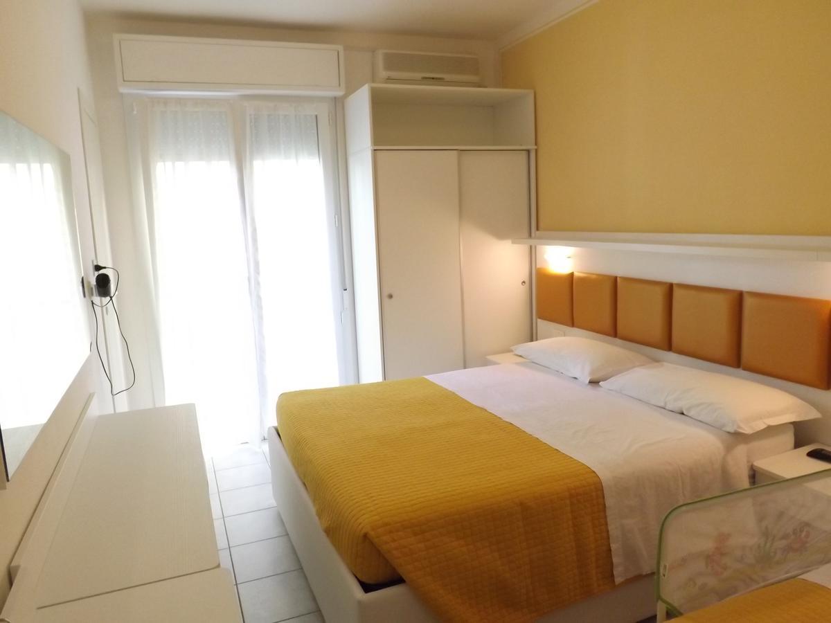 Hotel Gioiosa Cesenatico Ngoại thất bức ảnh